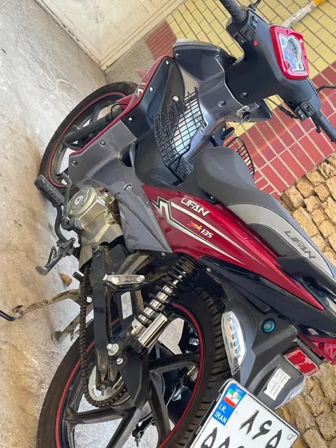 موتور بی کلاج لیفان ۱۳۵|موتورسیکلت|لنجان, |دیوار