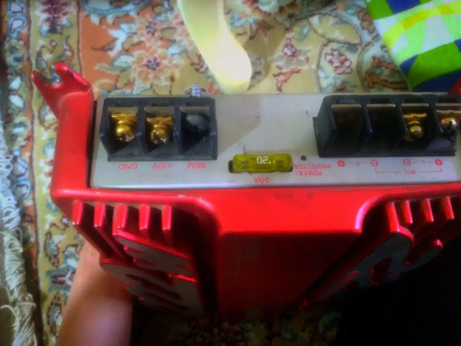 آمپیلی|پخش‌کننده همراه|بومهن, |دیوار