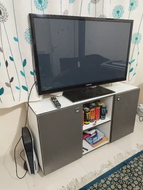 میز و مبل|میز تلویزیون|پرند, فاز ۳|دیوار