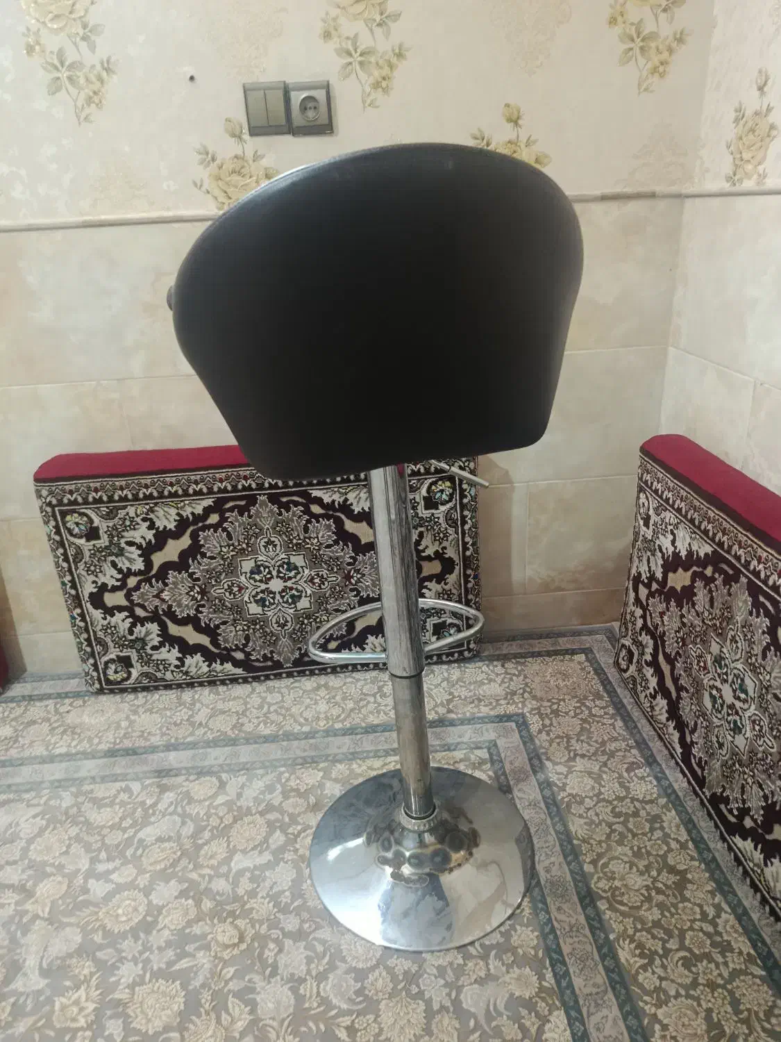 صندلی|صندلی و نیمکت|ساوه, |دیوار