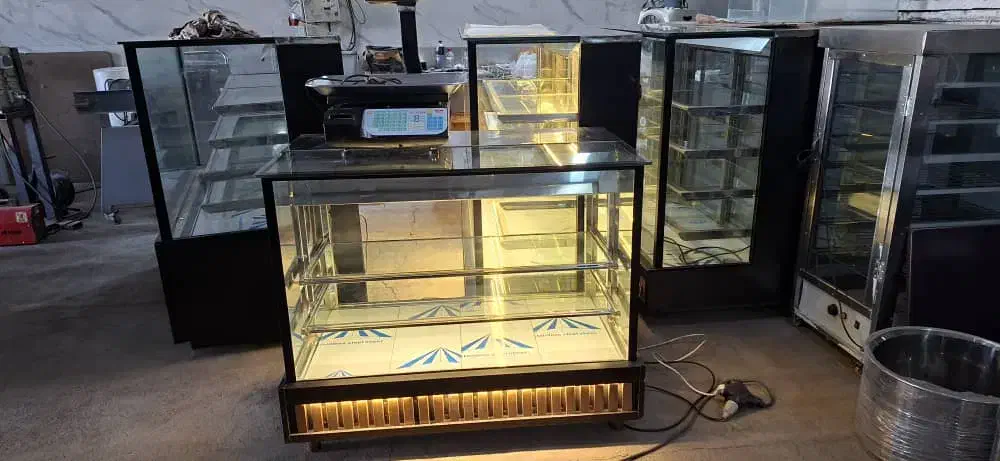 اسپیرال. ویترین قفسه ترازو و زیرترازو یخچال میزکار|ماشینآلات صنعتی|رباطکریم, رباطکریم|دیوار