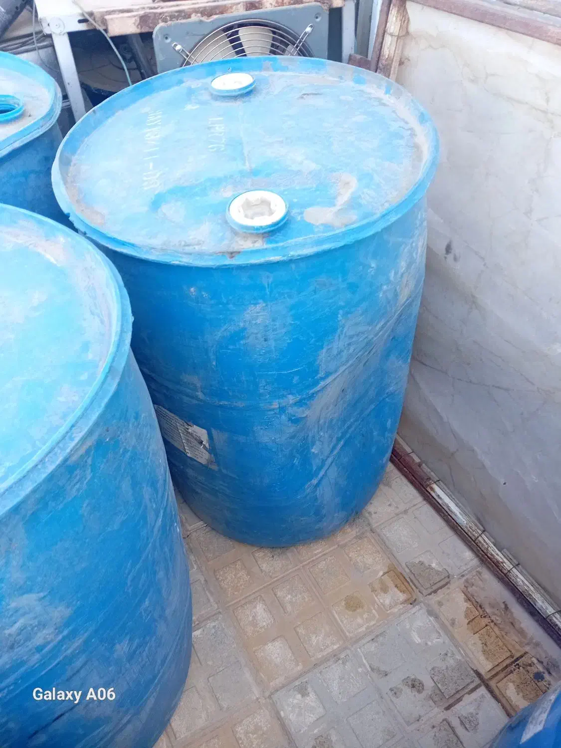 انواع بشکه آبی پلاستیکی واخور ابی|مصالح و تجهیزات ساختمان|تربت جام, حافظ|دیوار