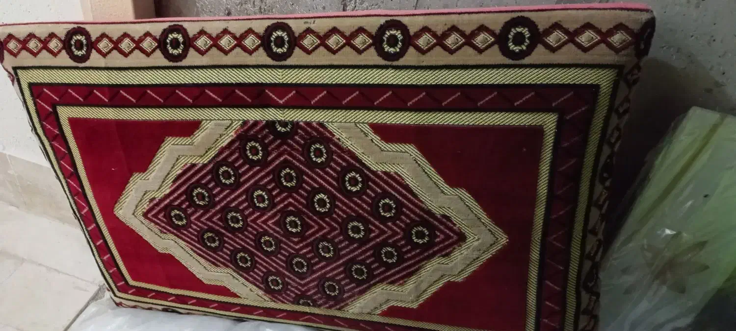 پشتی|پشتی|پردیس, فاز ۳|دیوار