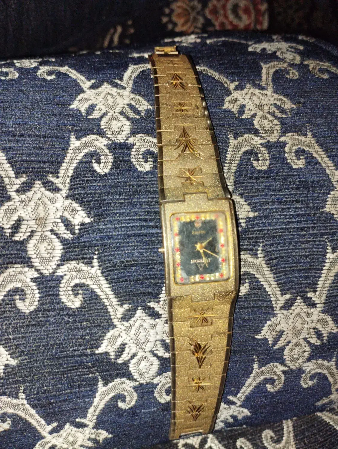 ساعت روکش ۲۴ عیار|ساعت|کرج, پیشاهنگی|دیوار