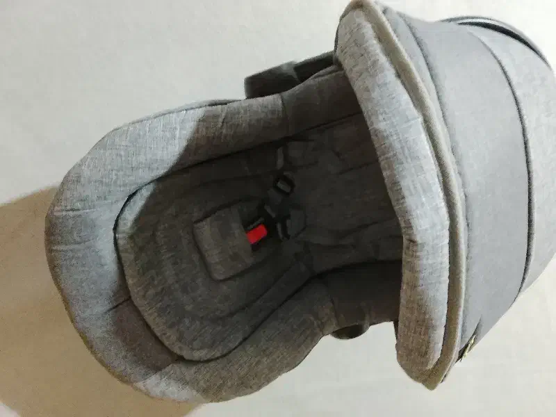 فروشی|کالسکه و لوازم جانبی|زیویه, |دیوار