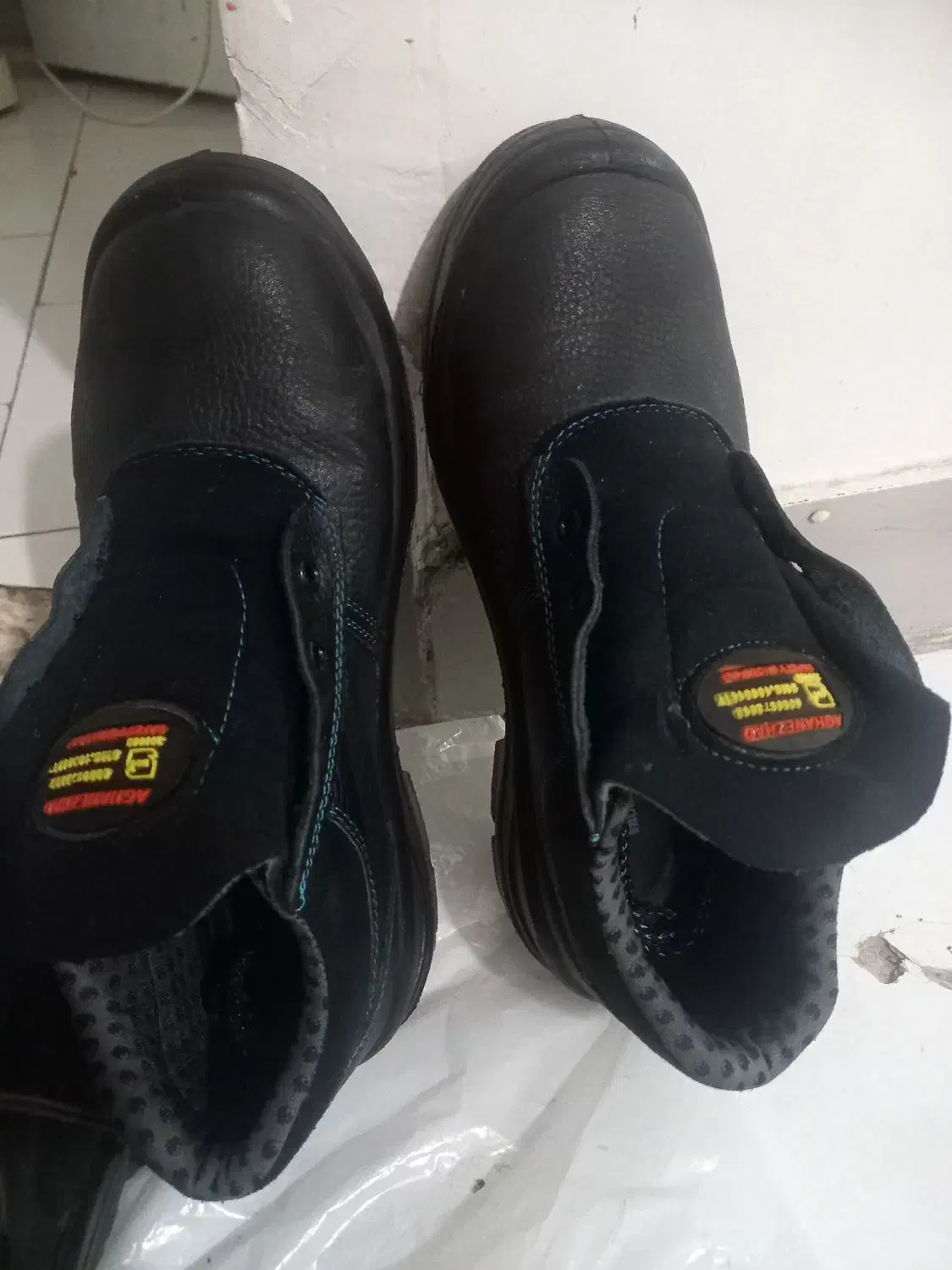 کفش ایمنی نو و کارکرده|کیف، کفش، کمربند|باغستان, |دیوار