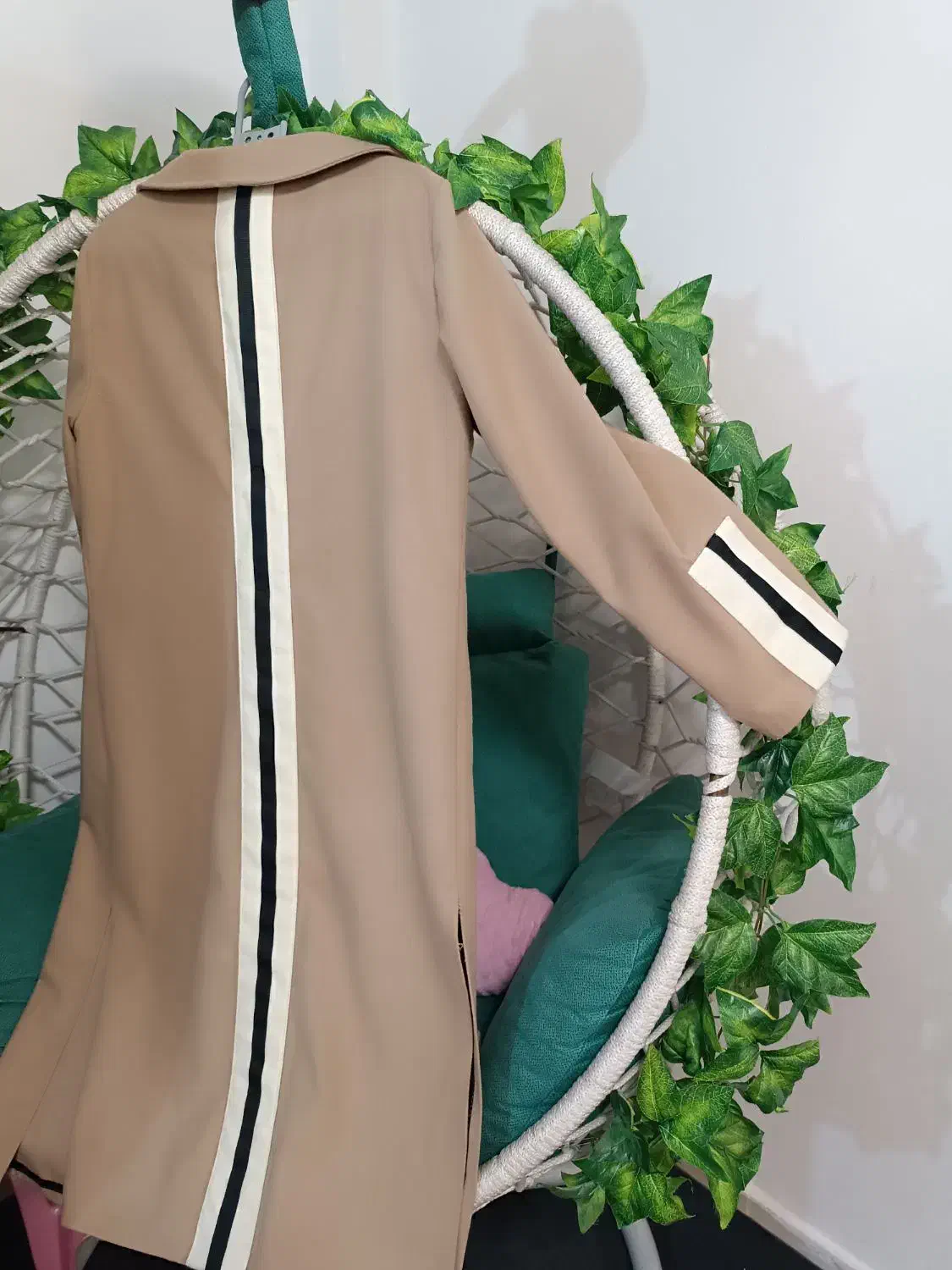 پالتو|لباس|تهران, مقدم|دیوار