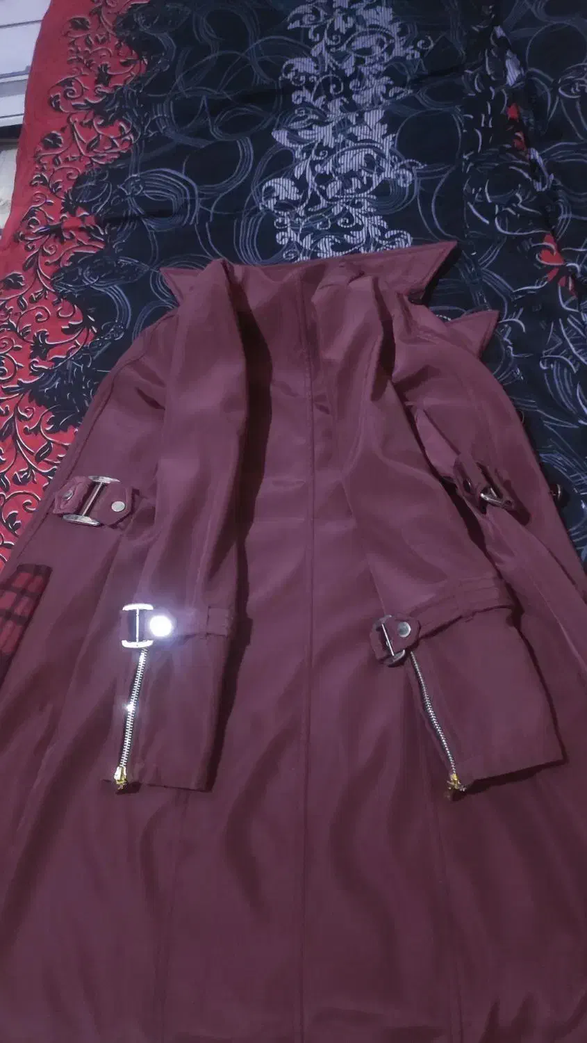 بارونی|لباس|ماهدشت, |دیوار