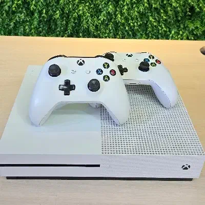 xbox one s در حد آکبند|کنسول، بازی ویدئویی و آنلاین|اصفهان, سعادت‌آباد|دیوار