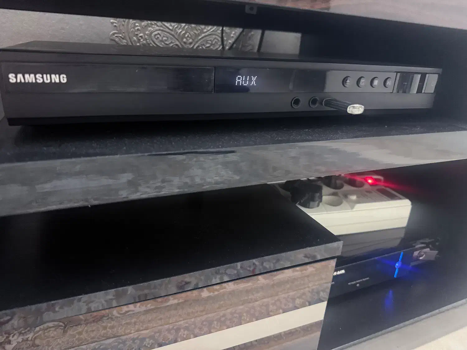 میز تلویزیون و سیستم صوتی سامسونگ|تلویزیون و پروژکتور|تهران, بریانک|دیوار