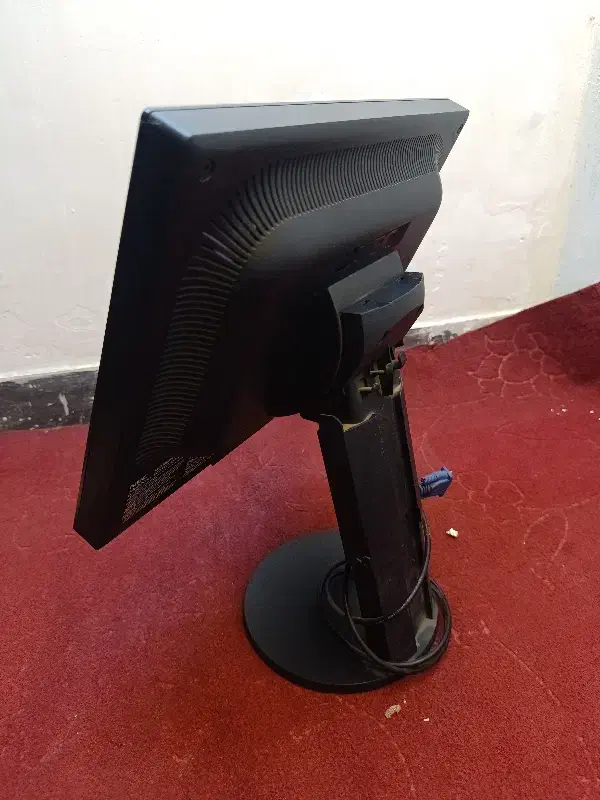 مانیتور|رایانه رومیزی|اراک, |دیوار