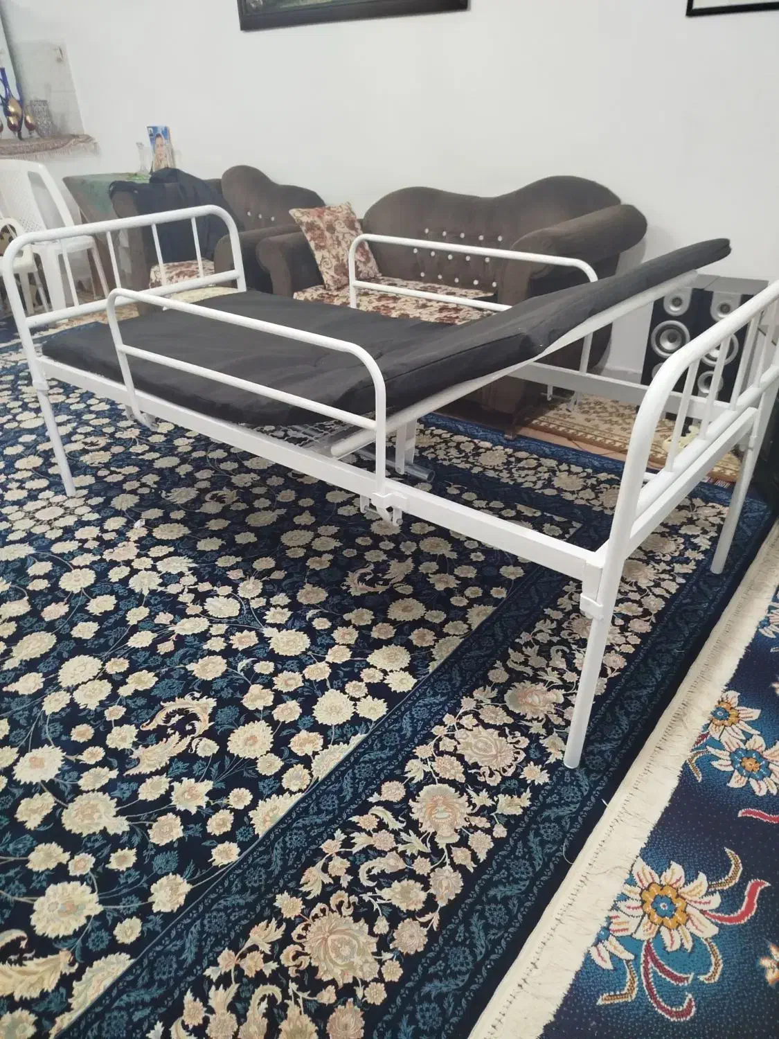 تخت بیمار تک شکن|تخت و سرویس خواب|رشت, هلال احمر|دیوار