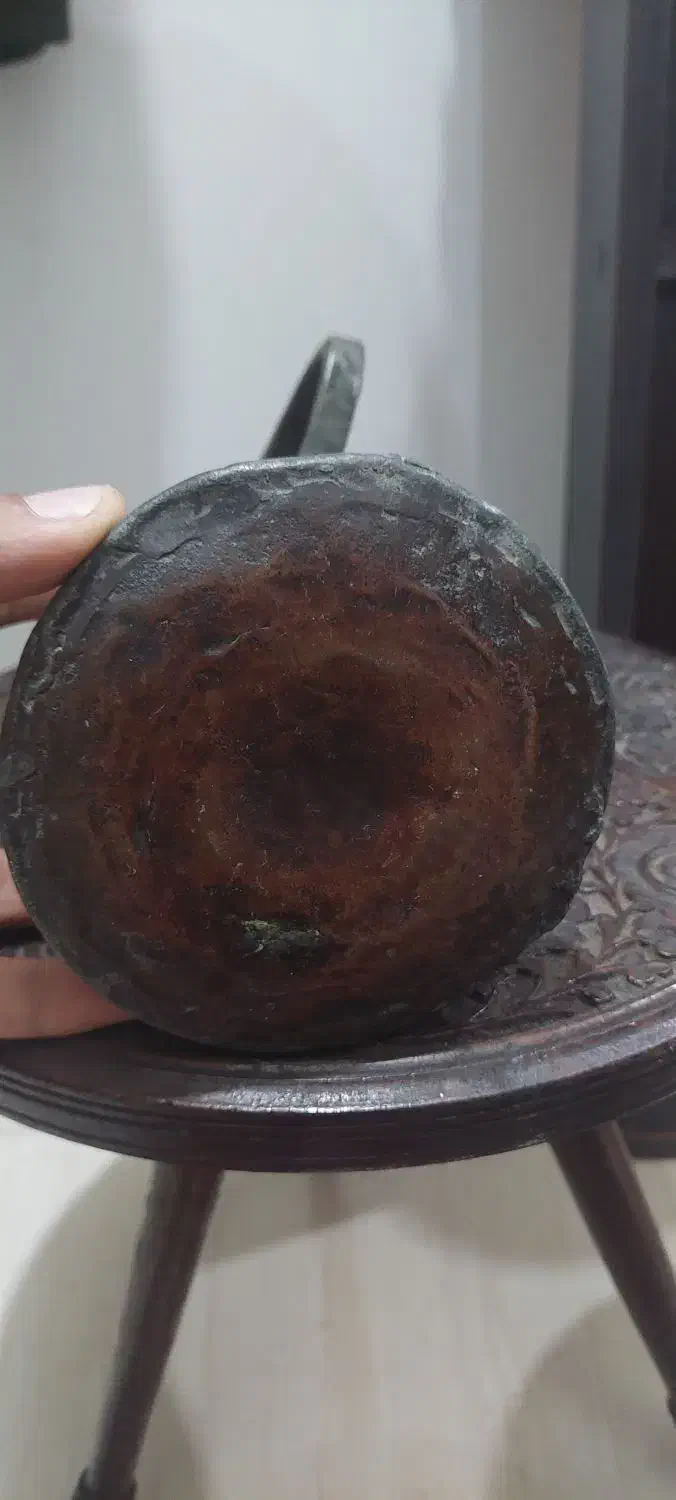 مشربه مسی بسیار قدیمی|کلکسیون اشیاء عتیقه|رشت, باهنر|دیوار