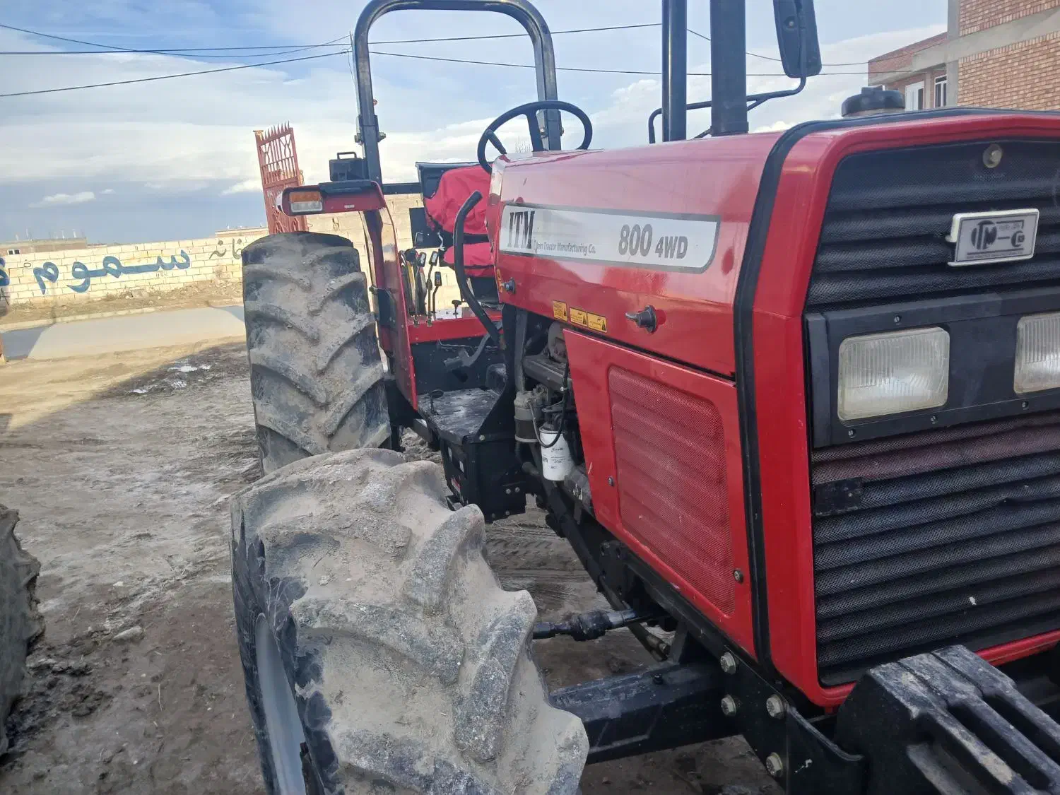 تراکتور ۸۰۰|خودرو سنگین|میاندوآب, |دیوار