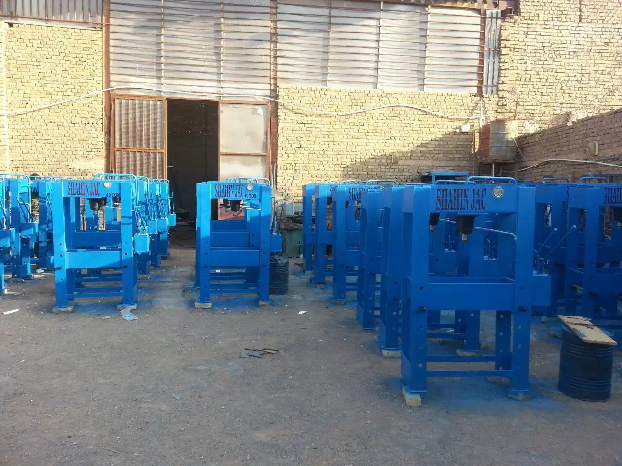 تولید انواع پرس هیدرولیک|ابزارآلات|سبزوار, شهرک صنعتی فرودگاه|دیوار