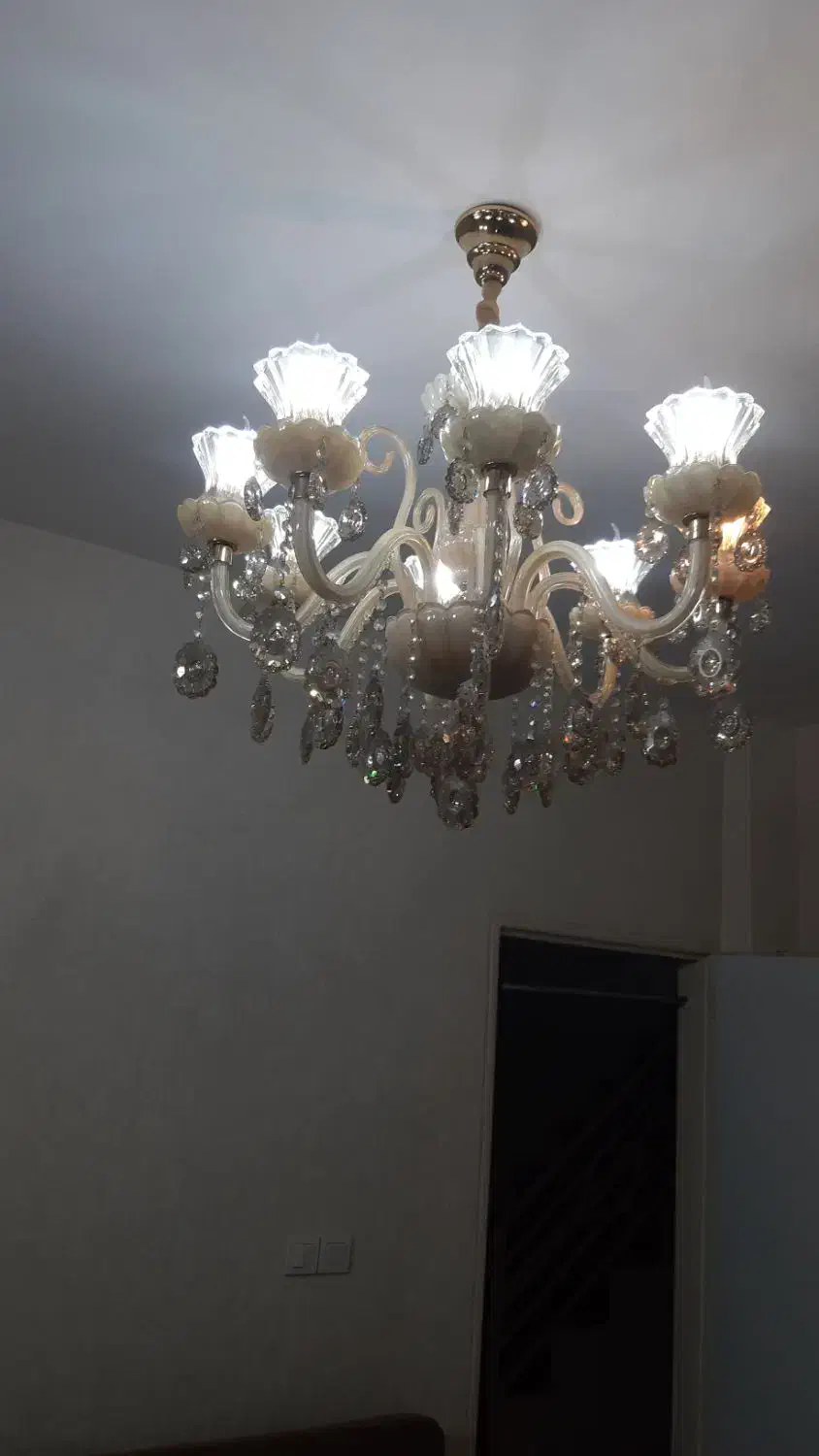 لوستر ۸ شاخه|لوستر و چراغ آویز|تهران, اسکندری|دیوار