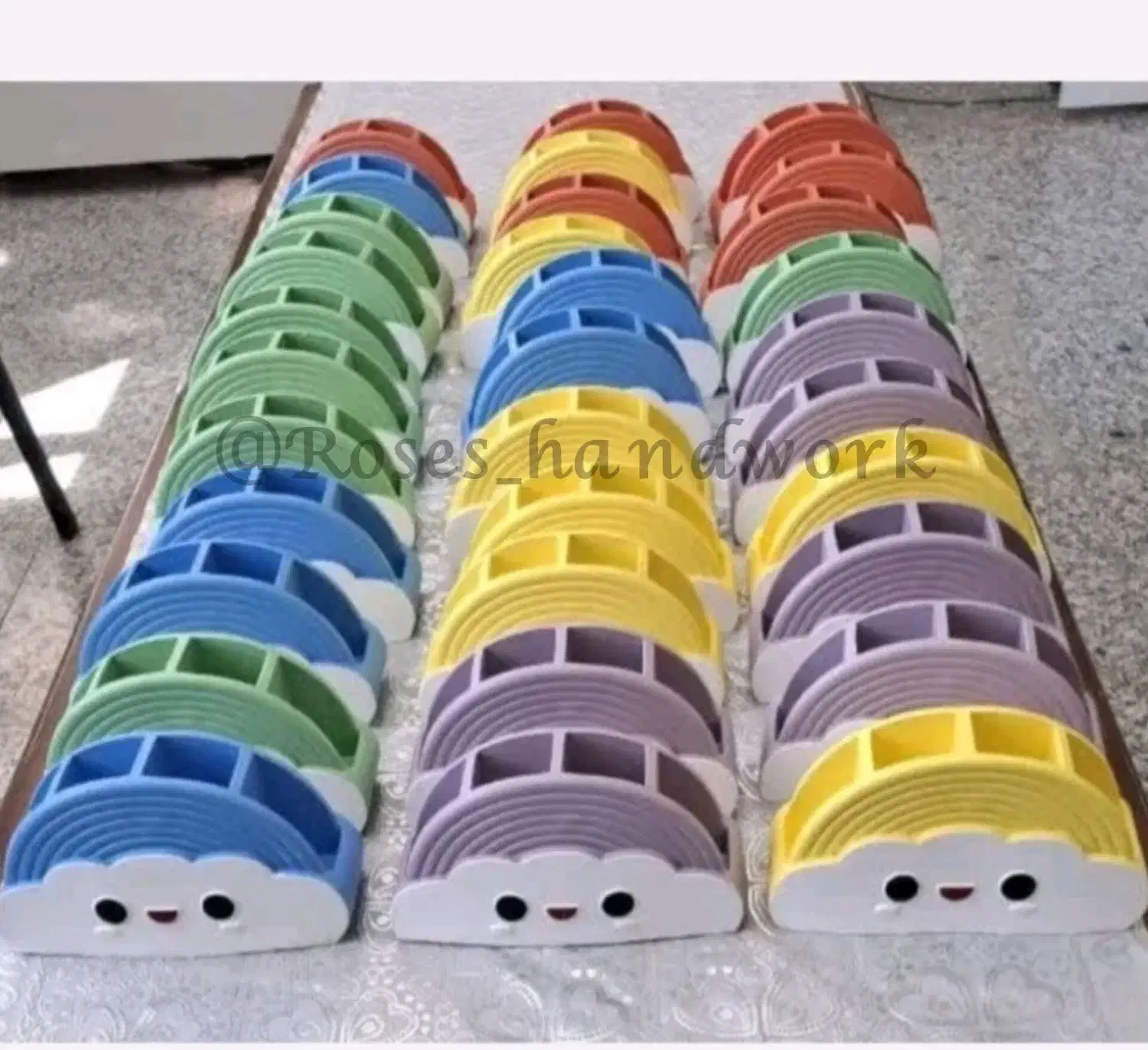 جامدادی رومیزی روز دانش اموز ،استند ارایشی|لوازم التحریر|فرخشهر, |دیوار