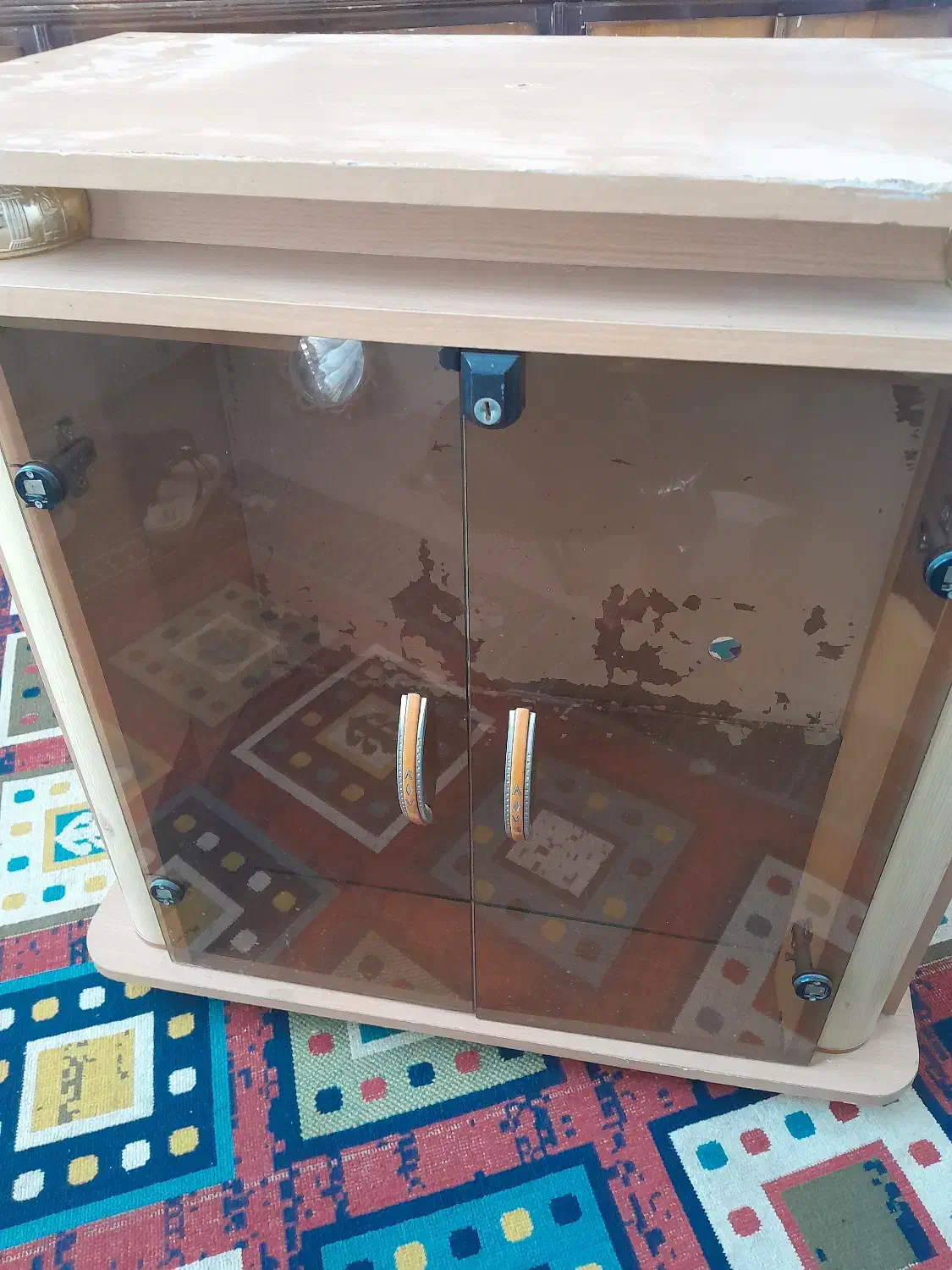 یک عددتلوزیون ۲۱اینچ سامسونگ ومیز|تلویزیون و پروژکتور|سیجوال, |دیوار