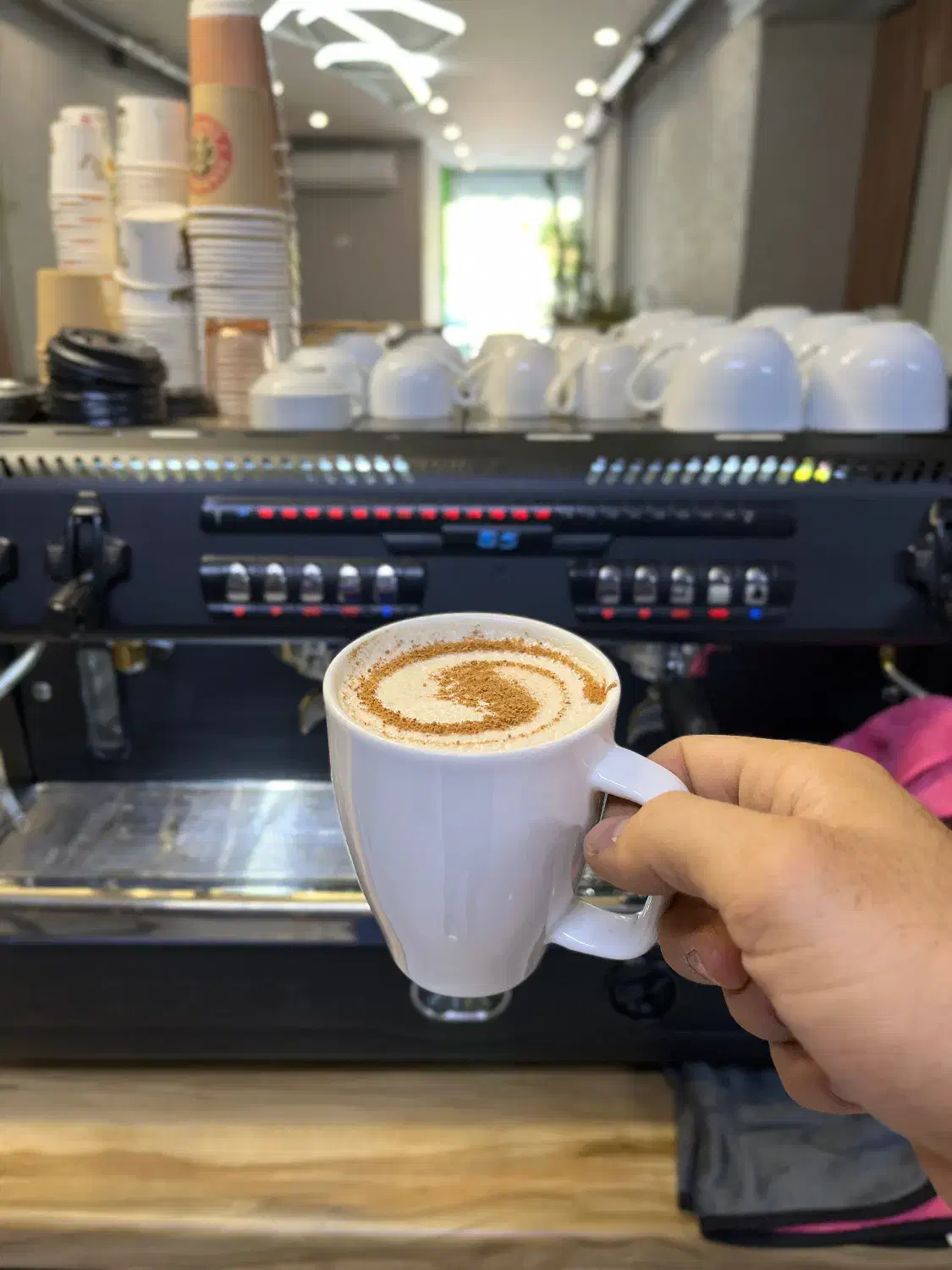 باریستا / کمک باریستا|استخدام خدمات فروشگاه و رستوران|تهران, قنات‌کوثر|دیوار