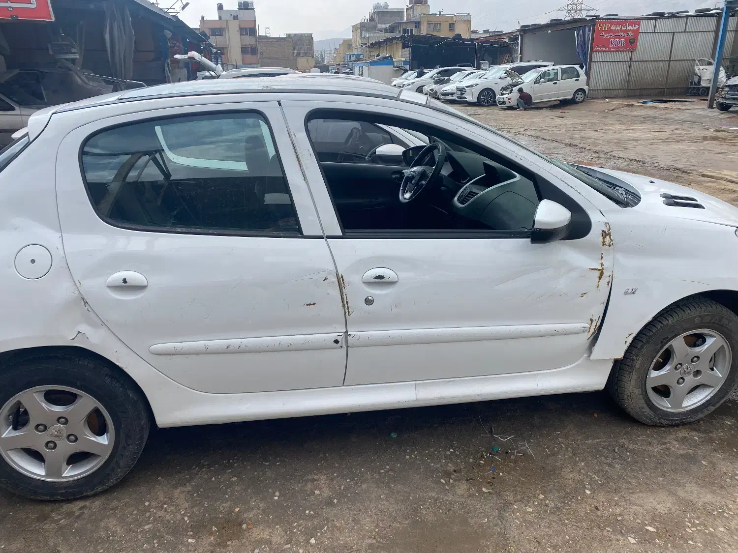 مشاوره خرید تصادفی و صافکاری نقاشی تخصصی|خدمات موتور و ماشین|شیراز, محمدیه|دیوار