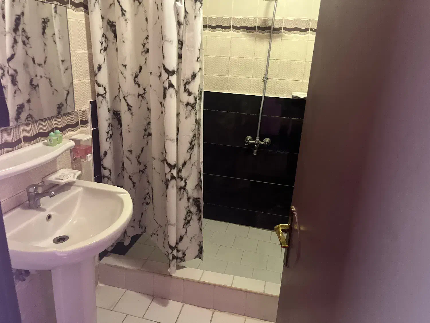 نگهبان شب هتل میچکا بازنشسته|استخدام سرایداری و نظافت|بابلسر, |دیوار