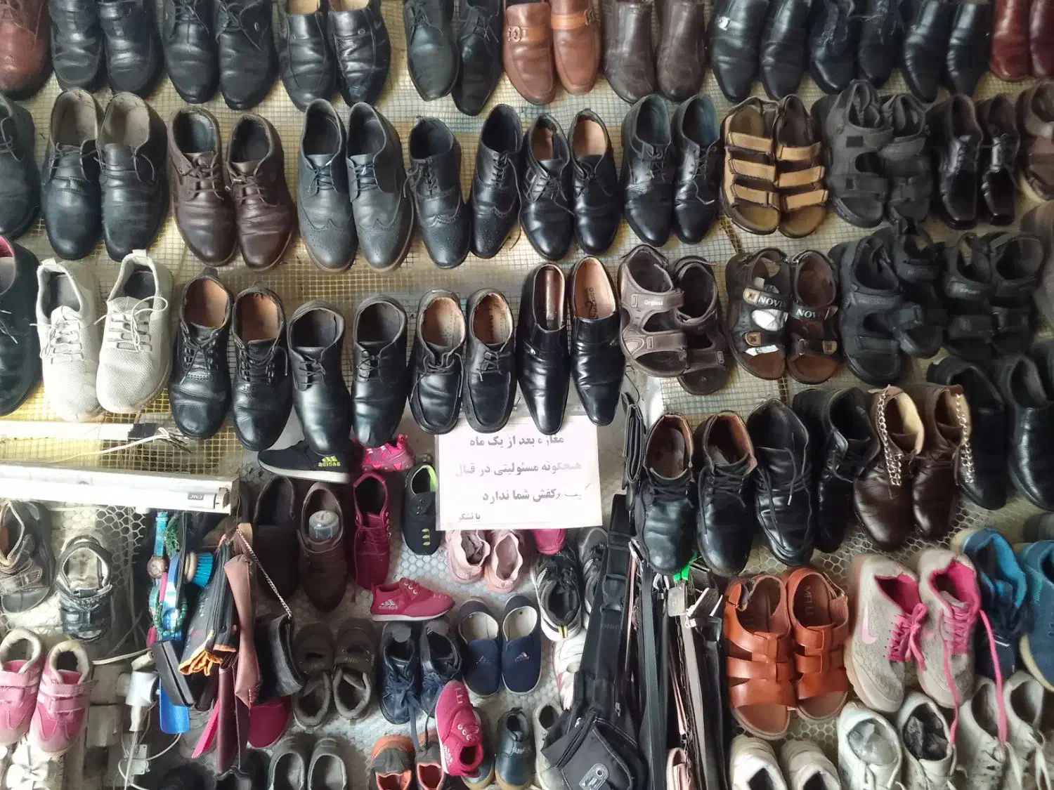 فروش انواع کیف وکفش چرم با قیمت مناسب|کیف، کفش، کمربند|نیشابور, رحمت آباد|دیوار