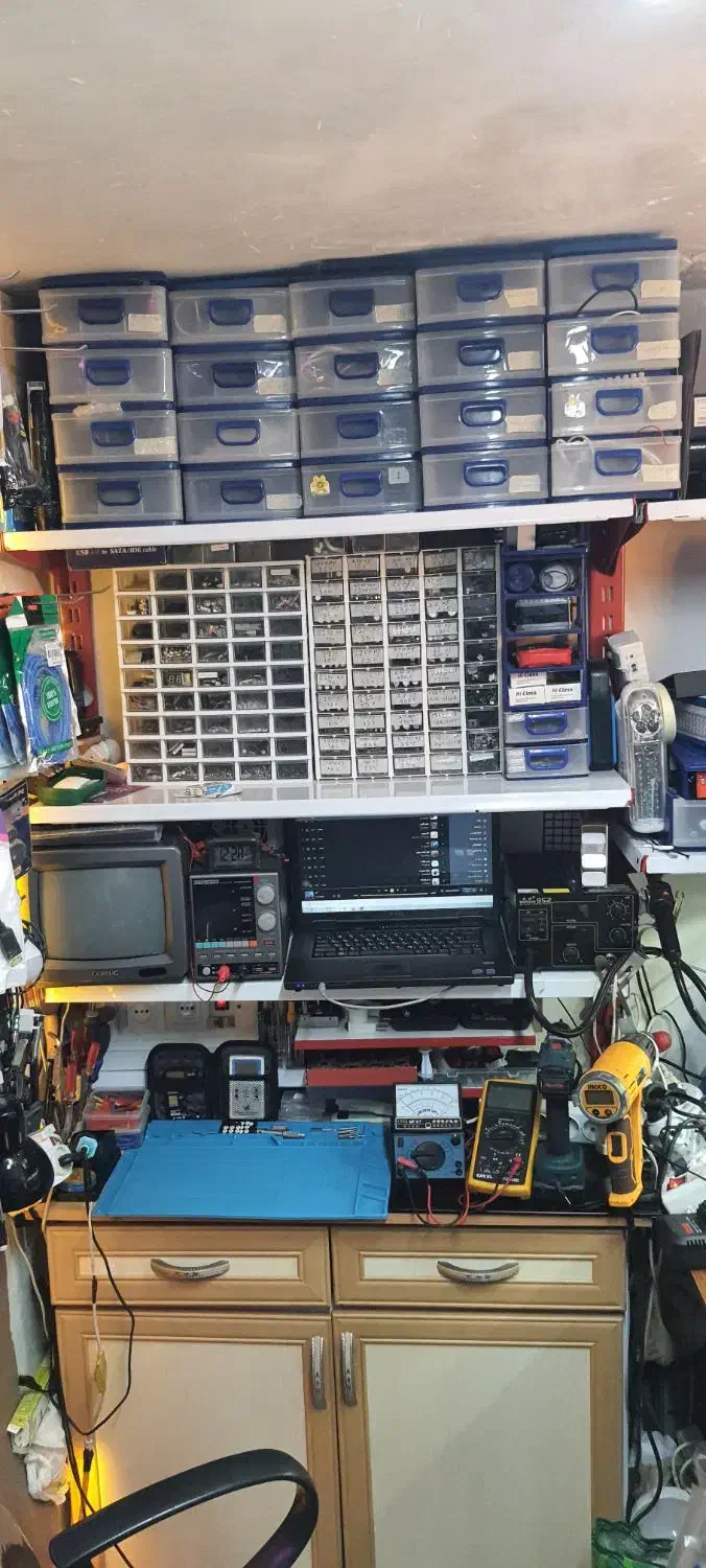 تعمیرات تخصصی گیرنده دیجیتال و لامپ های کم مصرف|خدمات پیشه و مهارت|سلماس, |دیوار