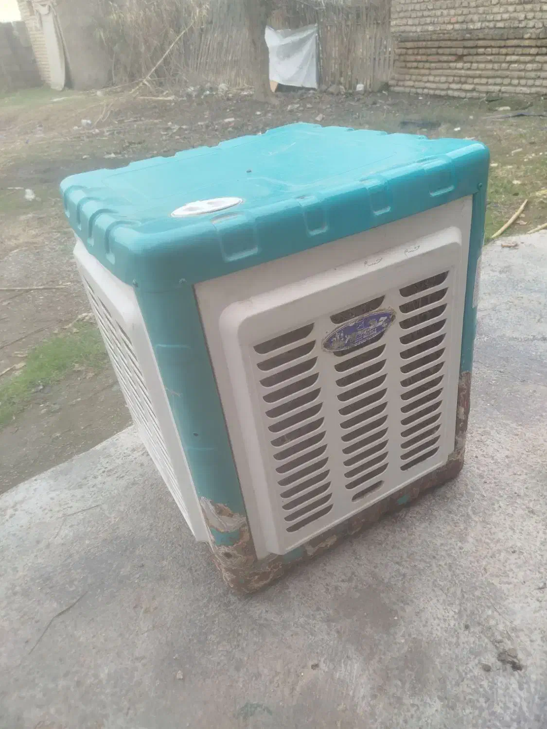 کلر آبی|کولر آبی|تاتار علیا, |دیوار