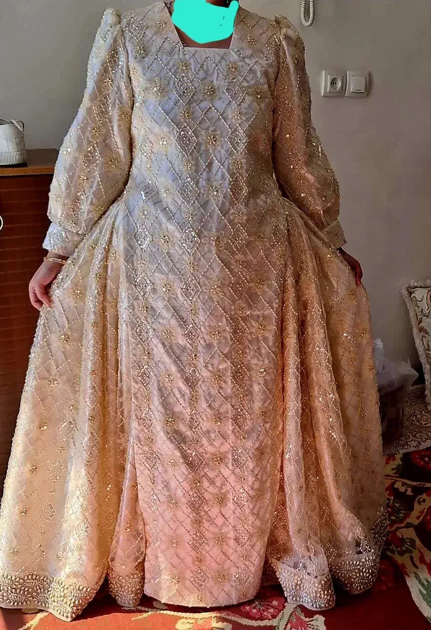 لباس محلی نو|لباس|صدرا-فارس, فاز ۲|دیوار