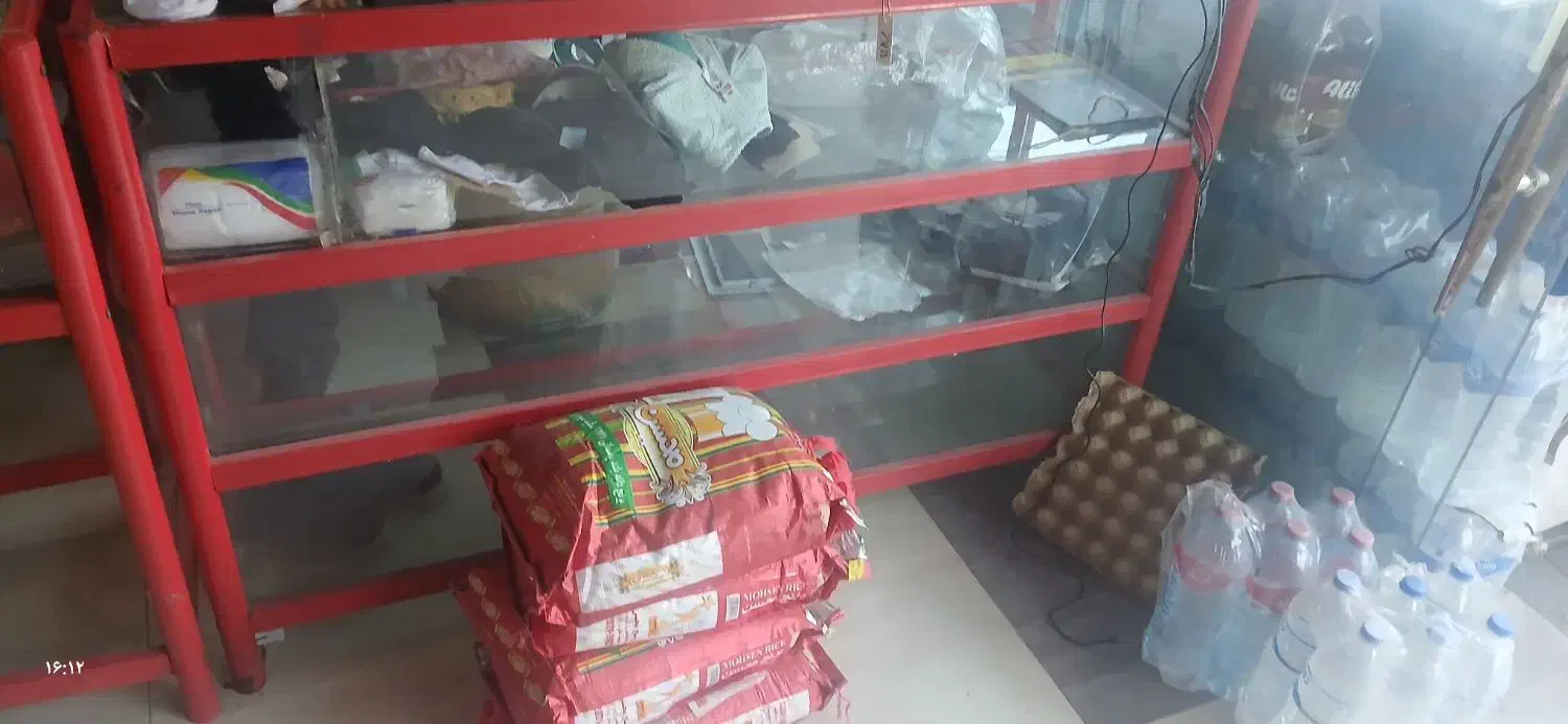 فروش فوری ویترین|بوفه، ویترین، کنسول|قرچک, مهدیه|دیوار