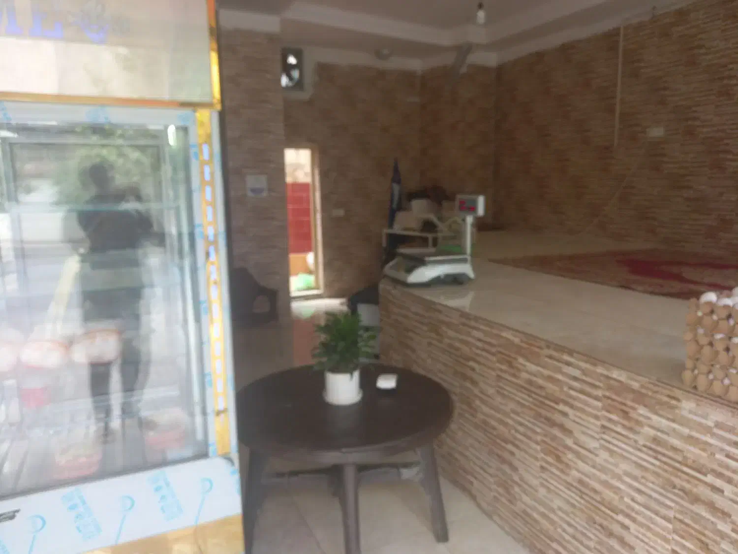 واگذاری مغازه ،فروش یخچال|اجارهٔ مغازه و غرفه|گرگان, |دیوار