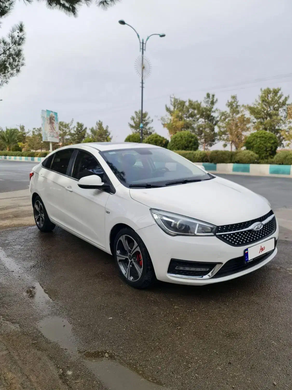 آریزو5مدل 1402سفید|خودرو سواری و وانت|یزد, |دیوار