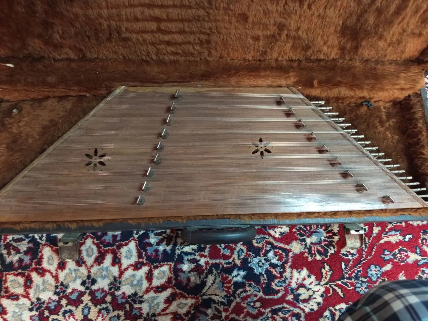 سنتور اصیل|سازهای سنتی|بندر کنگان, |دیوار