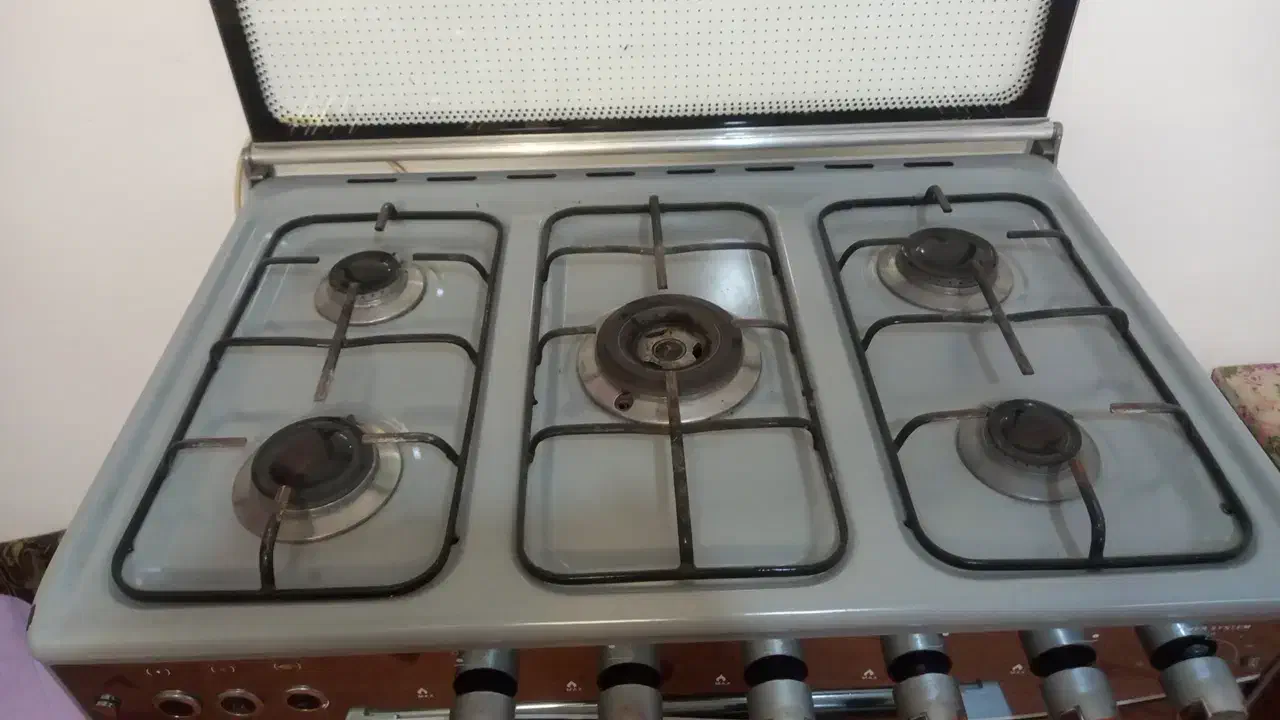 گاز طرح فر سالم و تمیز|اجاق گاز و لوازم برقی پخت‌وپز|گلبهار, شهر جدید گلبهار|دیوار