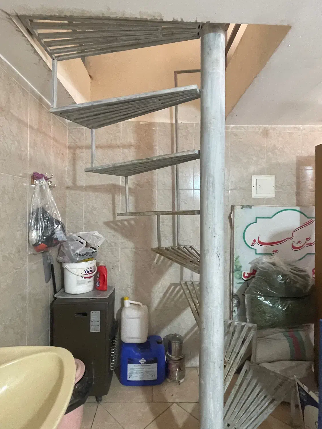 پله|مصالح و تجهیزات ساختمان|شاهینشهر, شهرک هشت بهشت|دیوار