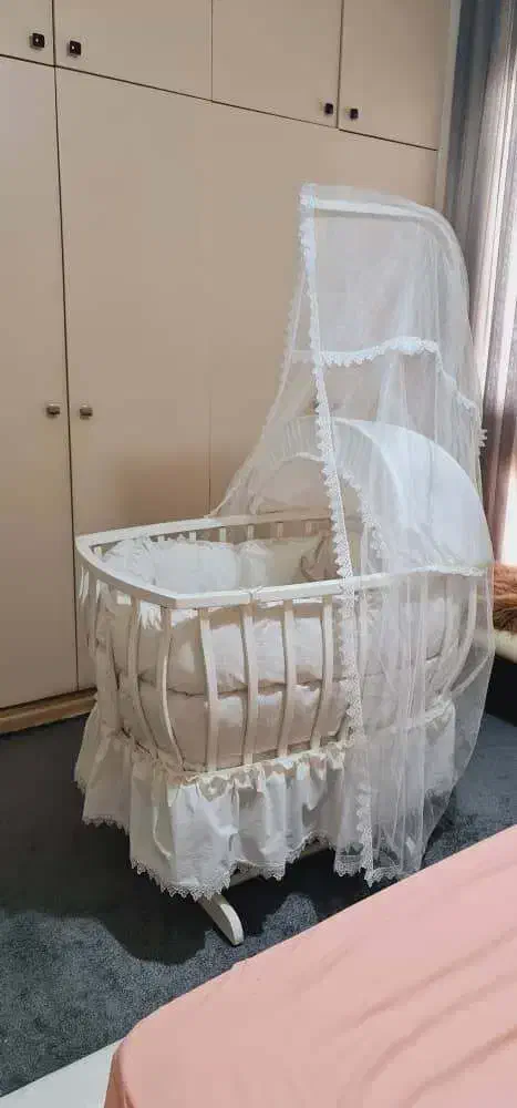 گهواره چوبی ترکیه|اسباب و اثاث بچه|اهواز, بهارستان|دیوار