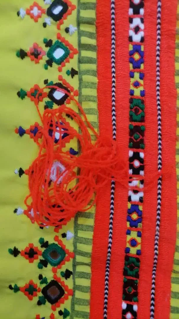 بن دمن دوچ|لباس|چابهار, |دیوار