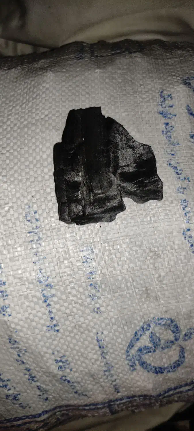 7کیسه ذغال چوب گردو درجه یک الک شده|عمده‌فروشی|خرم‌آباد, |دیوار