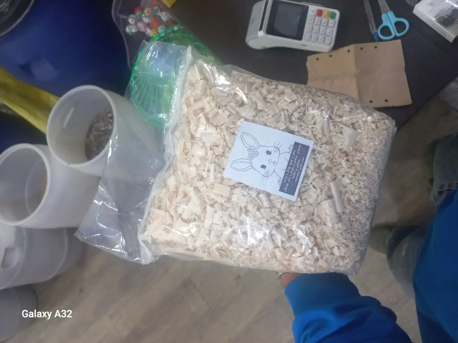 پخش و توزیع یونجه و پوشال|لوازم جانبی حیوانات|ساری, |دیوار