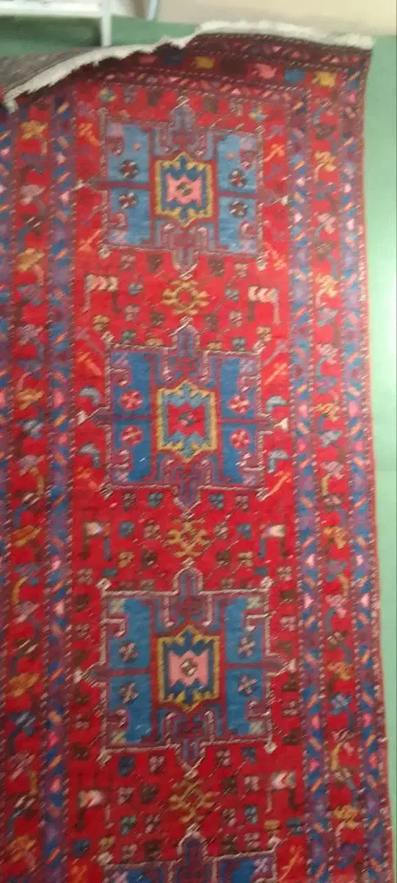 یک عدد فرش کناره دستباف یک و نیم در سه متر|فرش|تبریز, |دیوار