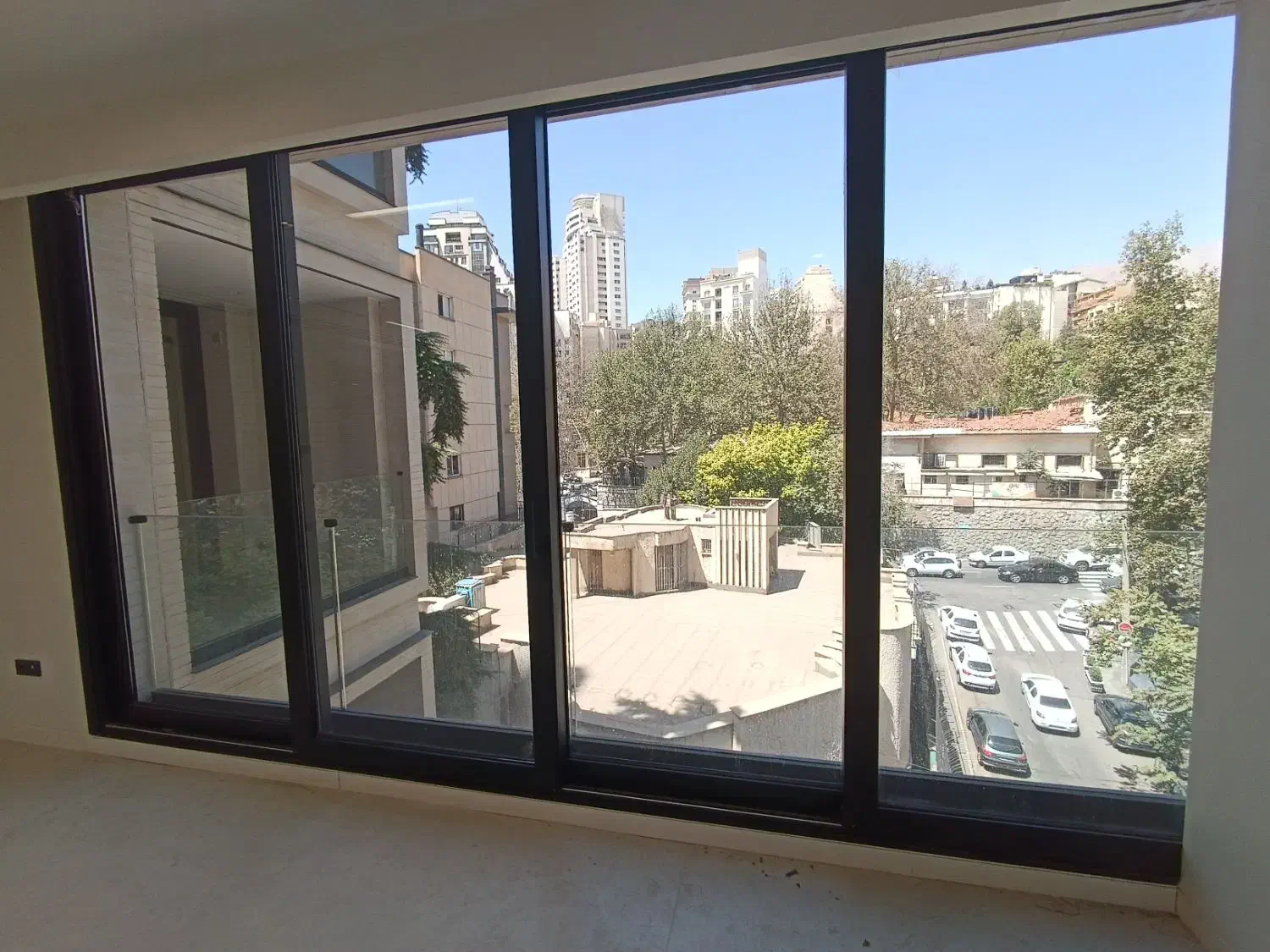 الهیه/۲۱۰متر/۳خواب مستر/برج باغ نوساز مدرن/فول