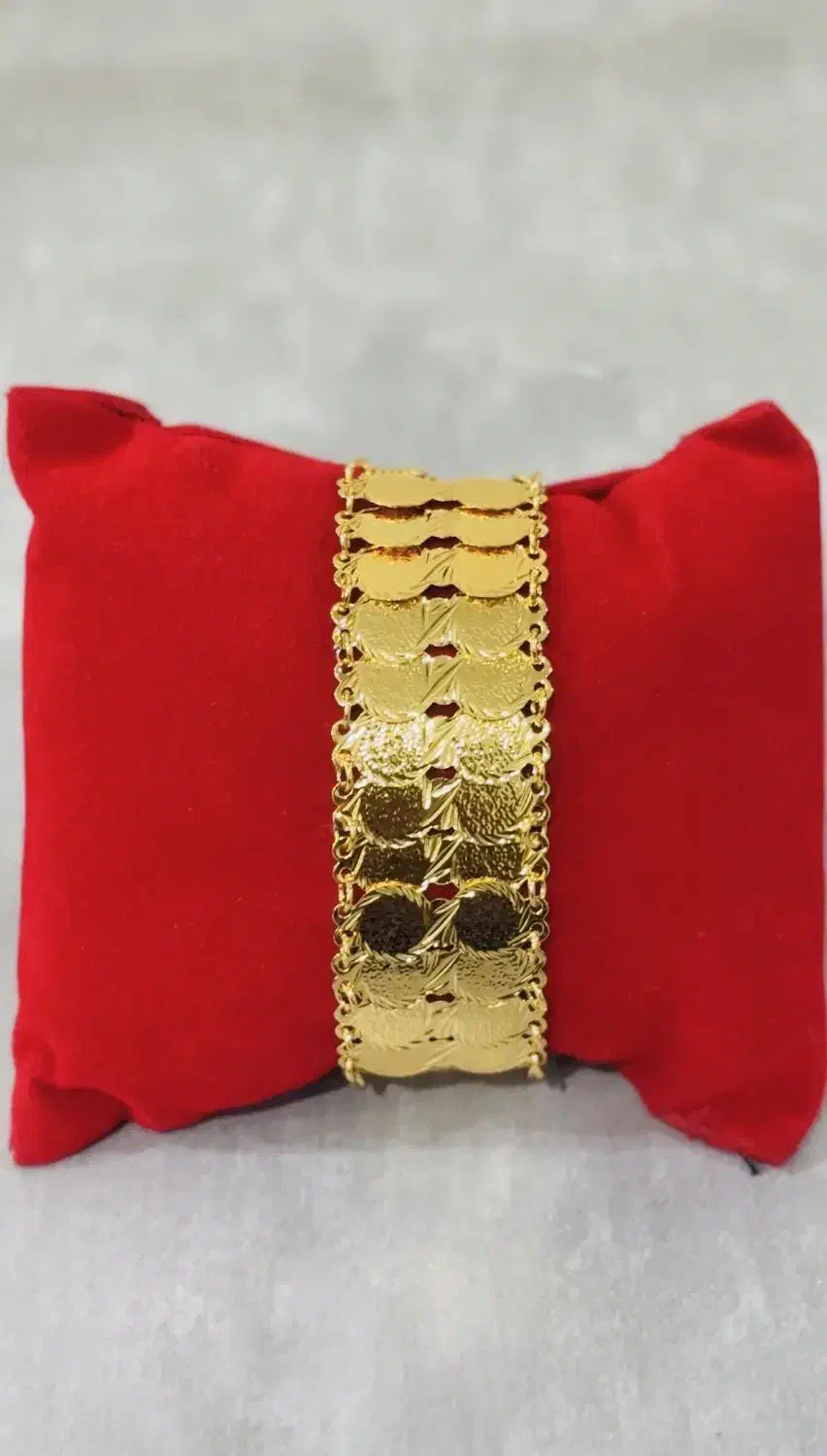 دستبند|بدلیجات|دوگنبدان, |دیوار