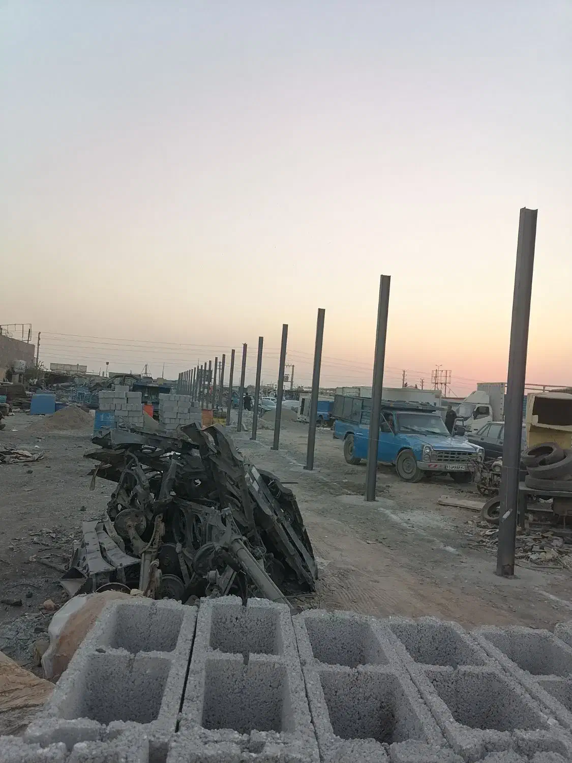 تخریب بازسازی داخلی ساختمان اسکلت وشیروانی|خدمات پیشه و مهارت|اسلامشهر, شهرک احمدیه|دیوار