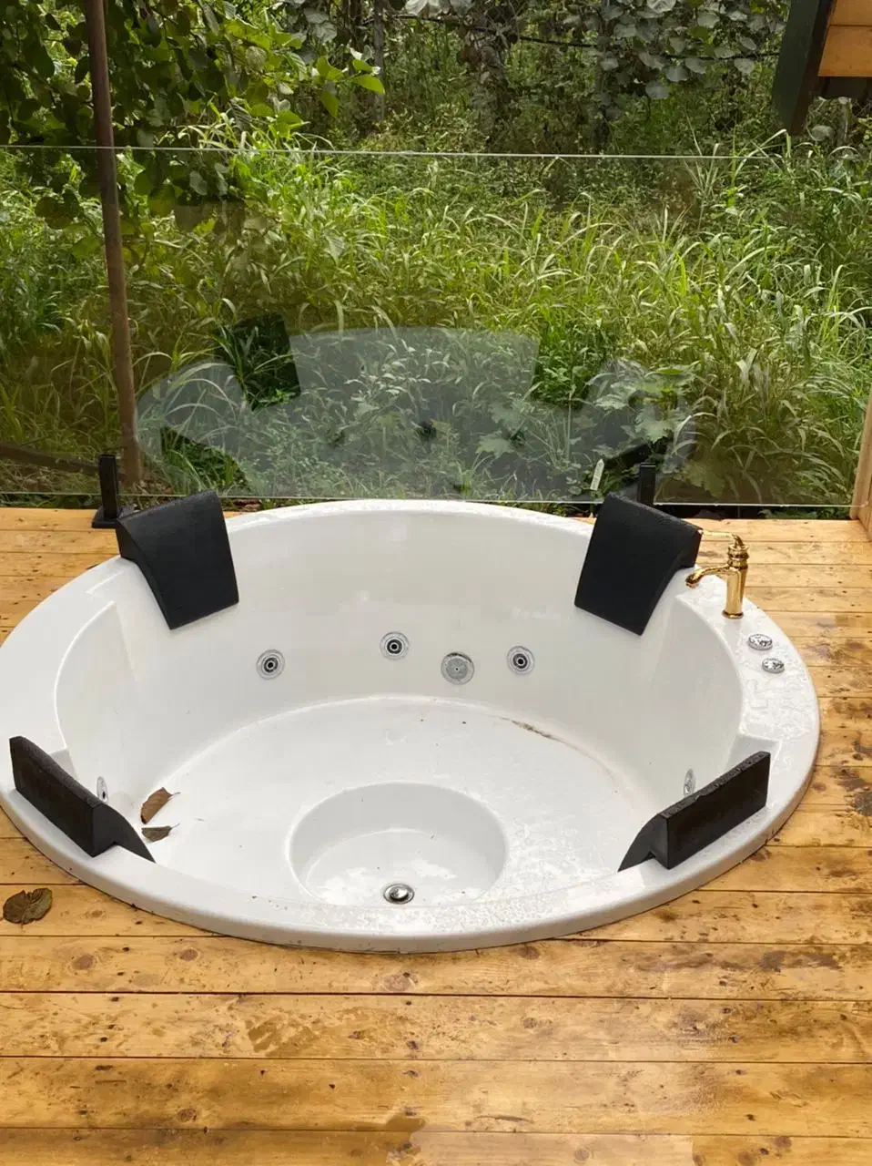 وان جکوزی ۴ نفره|لوازم حمام|عباسآباد, |دیوار