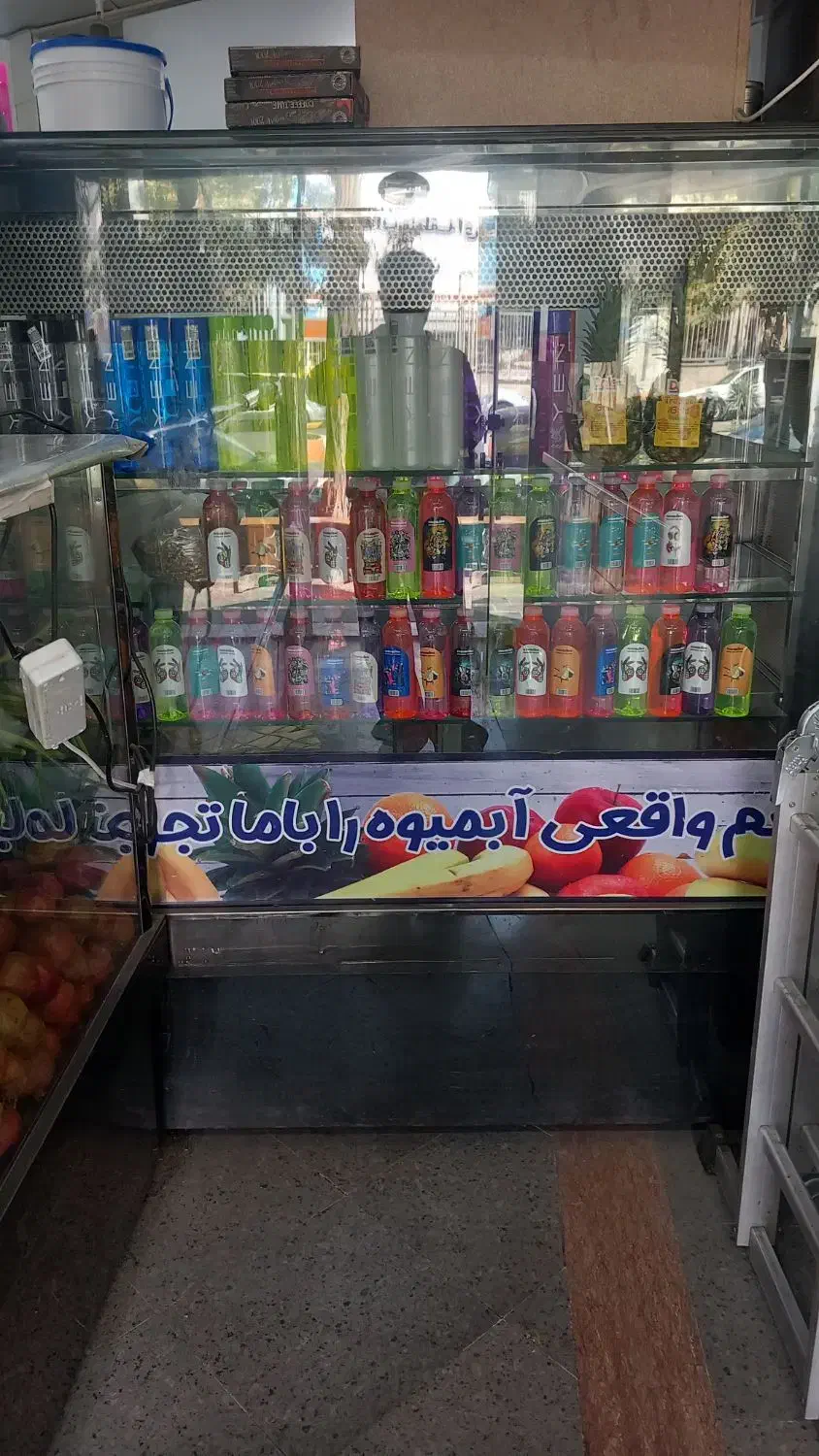 یخچال ویترینی و تاپینگ بستنی و آبمیوه و آبمیوه گیر|کافی‌شاپ و رستوران|زنجان, |دیوار