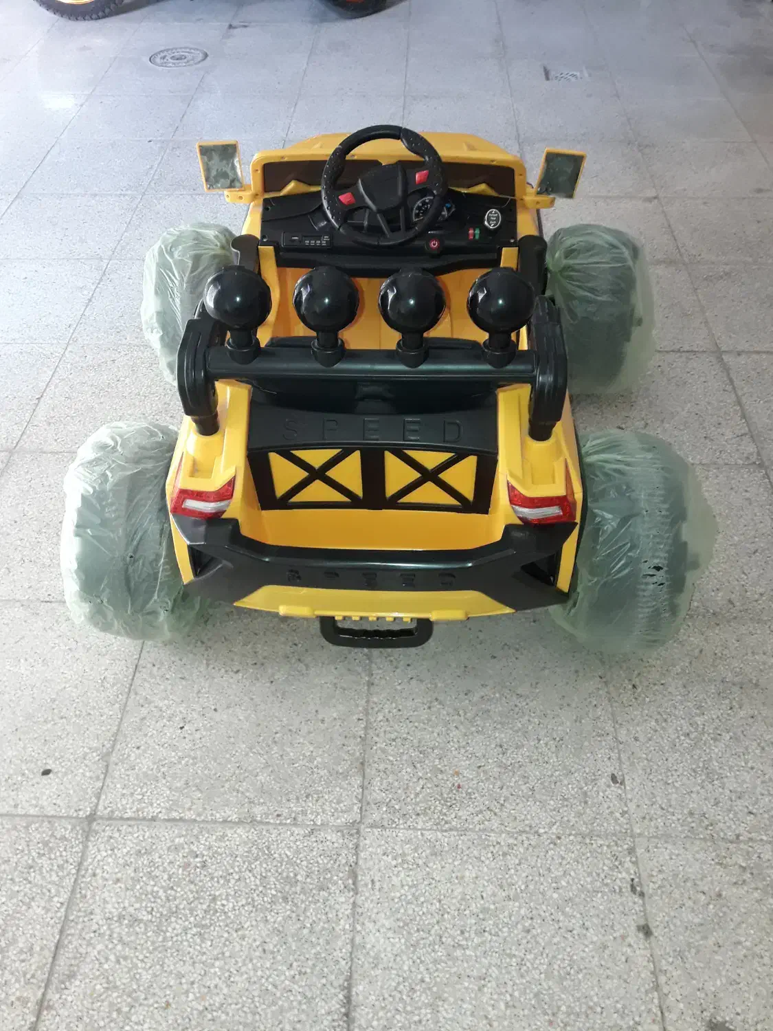 ماشین شارژی( جیپ آفرود)|اسباب‌بازی بچه|مبارکه, |دیوار