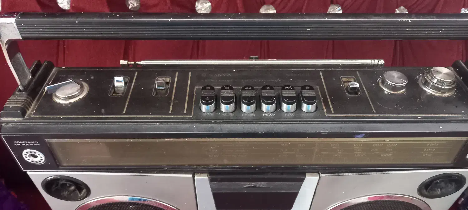 رادیو ضبط گروندیک آلمان و سانیو ژاپن|سیستم صوتی خانگی|تالش, هشتپر|دیوار