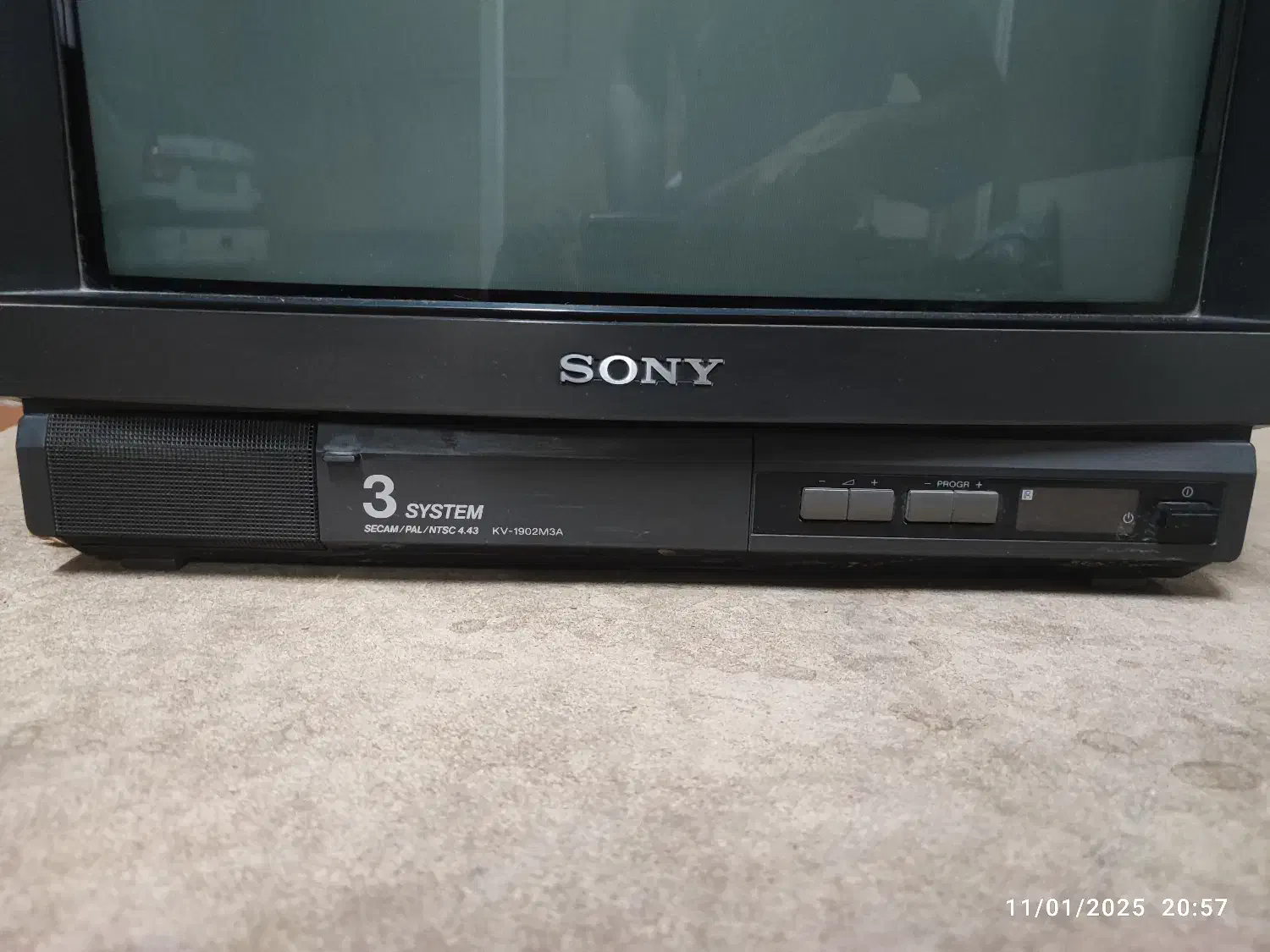 تلویزیون سونی ۱۹ اینچ|تلویزیون و پروژکتور|شیراز, لاله|دیوار