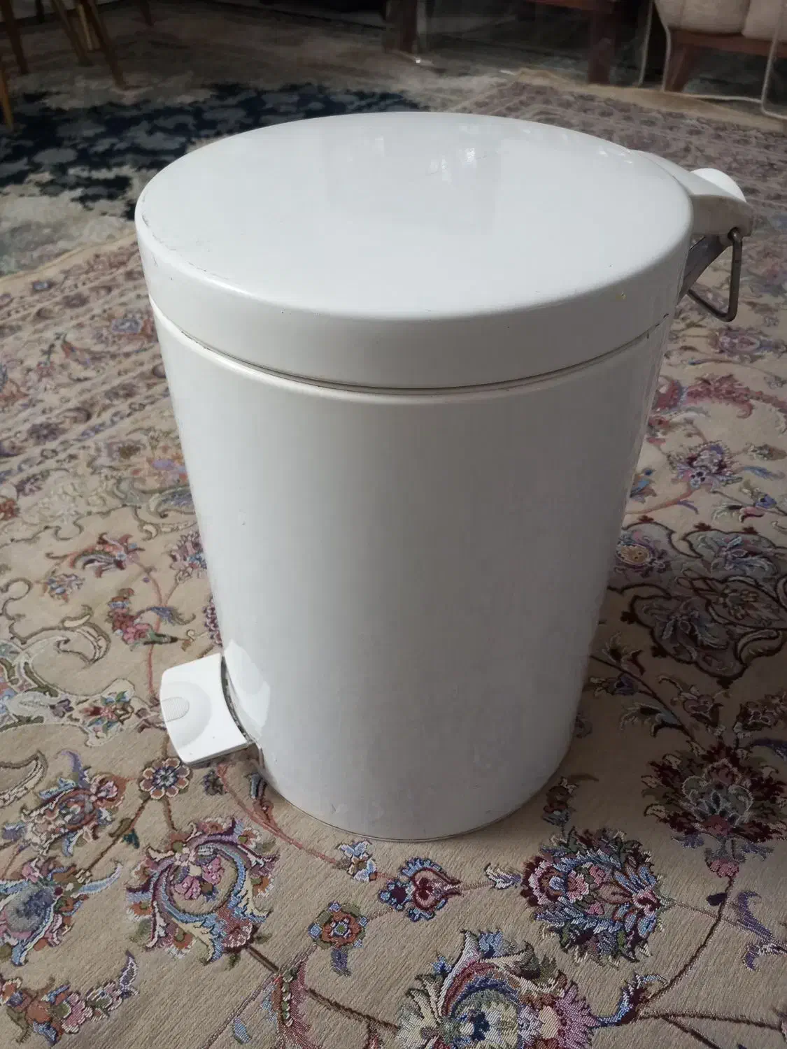 سطل زباله|لوازم نظافت|ری, شهادت|دیوار