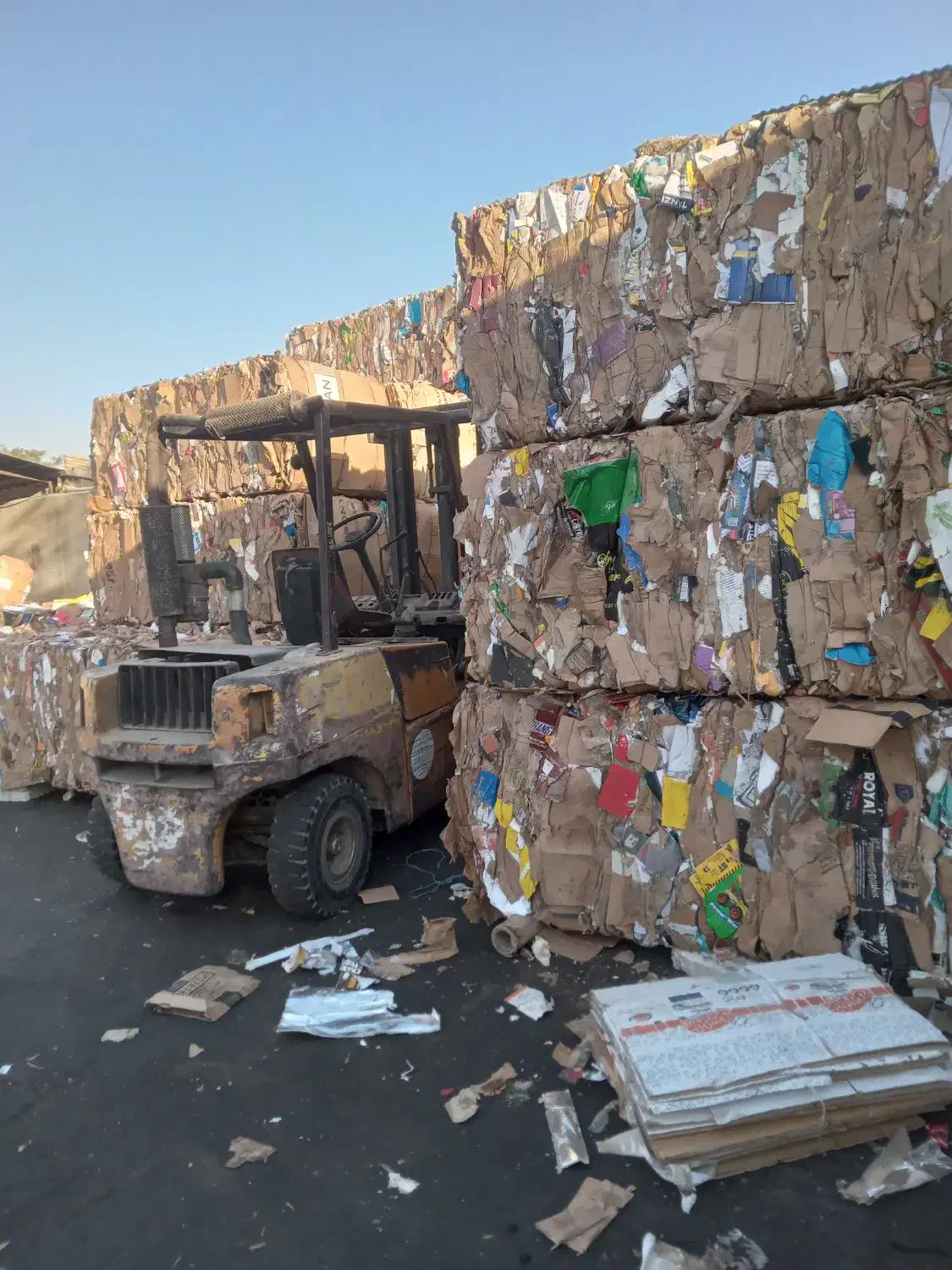 خریدار کارتن،کتاب،دفترنایلون وآهن|عمده‌فروشی|کرج, حصارک پایین|دیوار